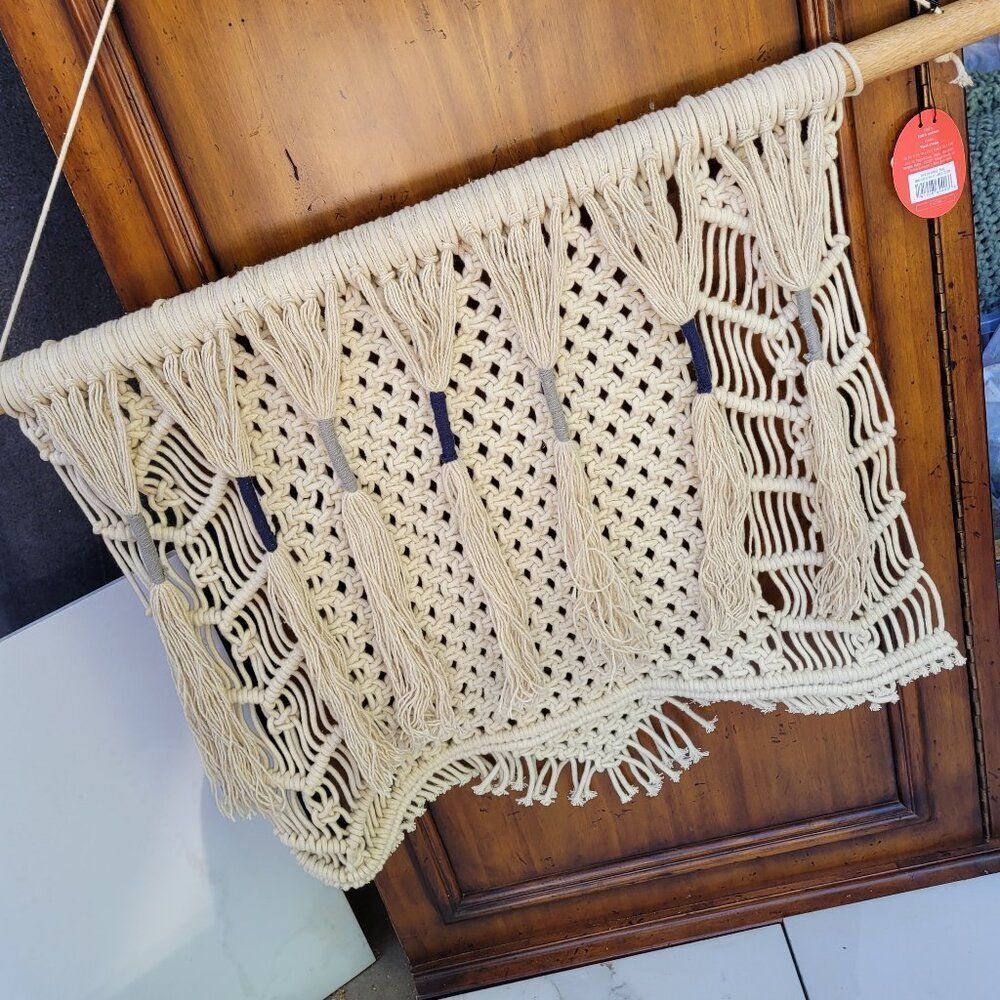 Opalhouse Macrame Wall‎ Hanging Boho Woven Tapestry Decor 18x24